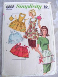 6808 Simplicity 1966 1/2-  FULL TIE APRON, APPLIQUE, EMBROIDERY,  POTHOLDER  PATTERN UNCUT